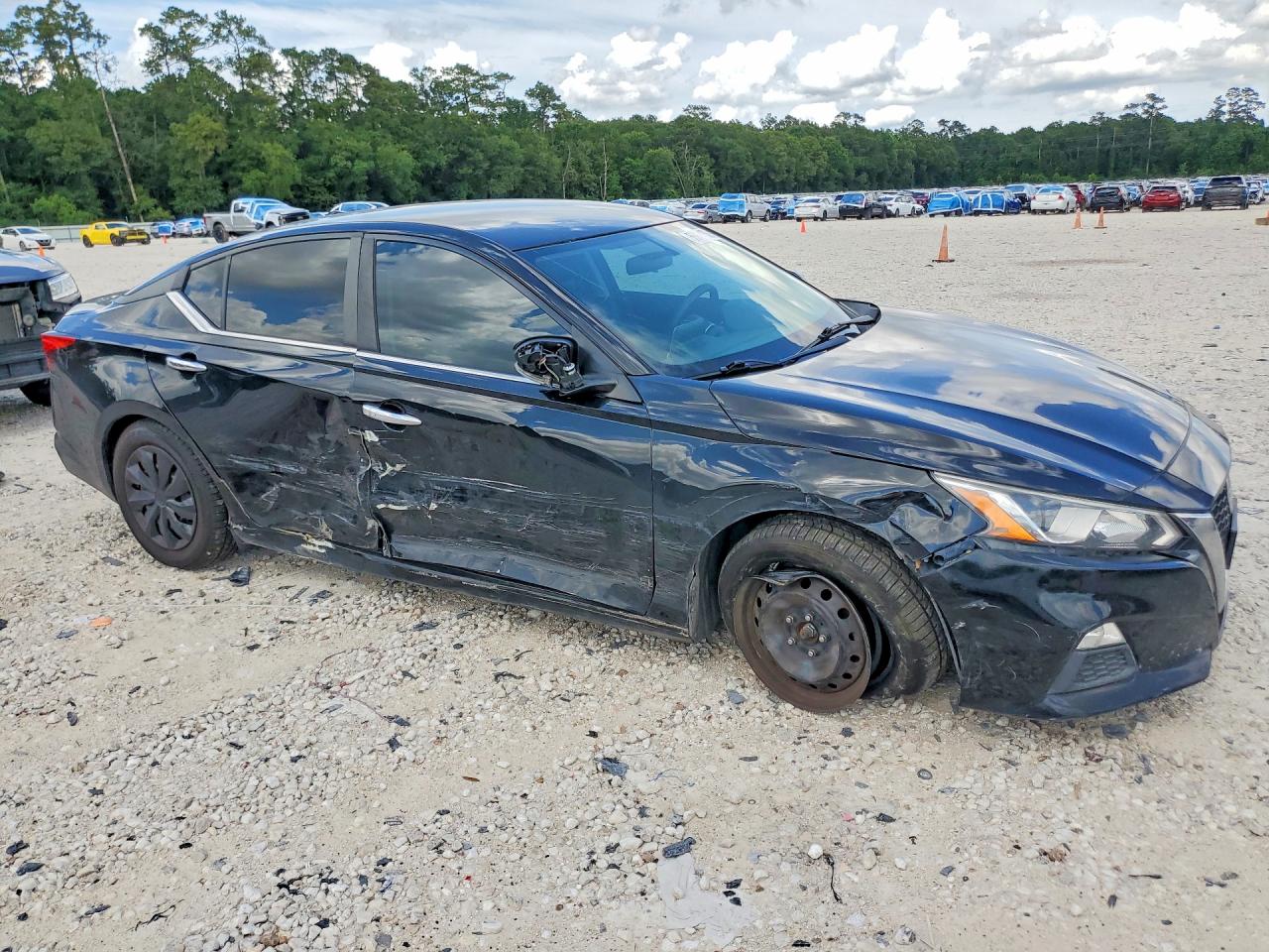 Nissan Altima S
