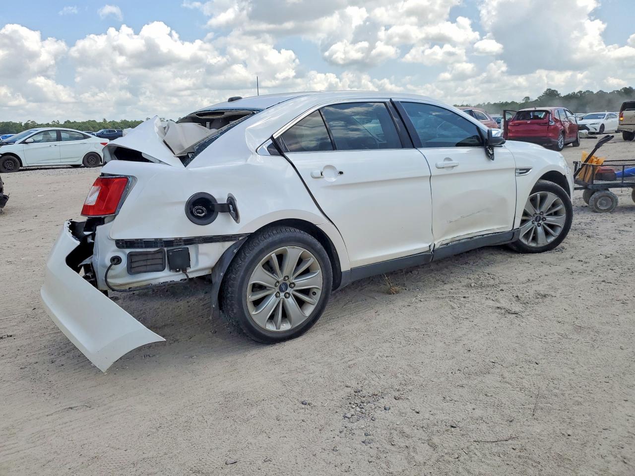 Ford Taurus Limited