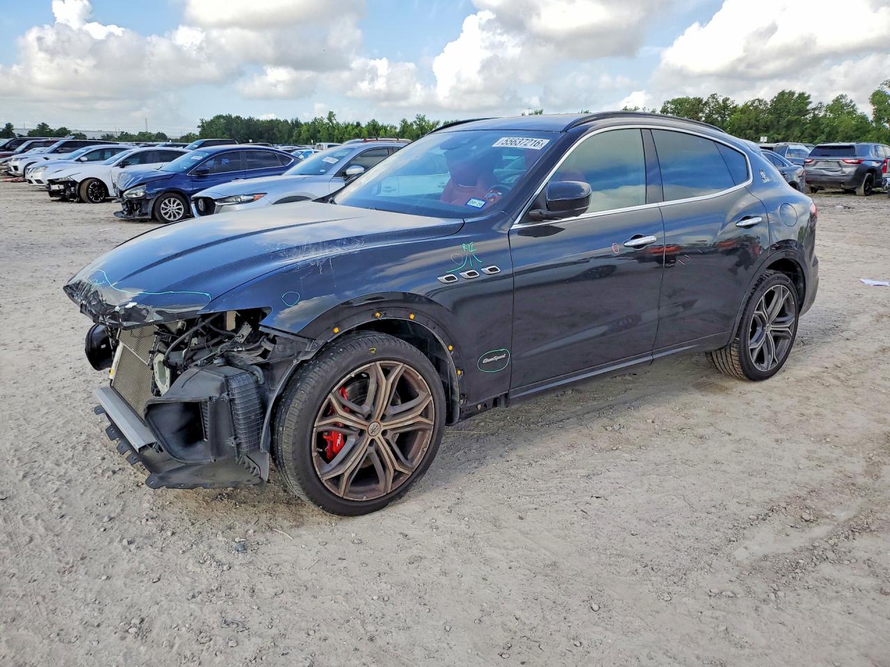 Salvage Maserati Levante Image