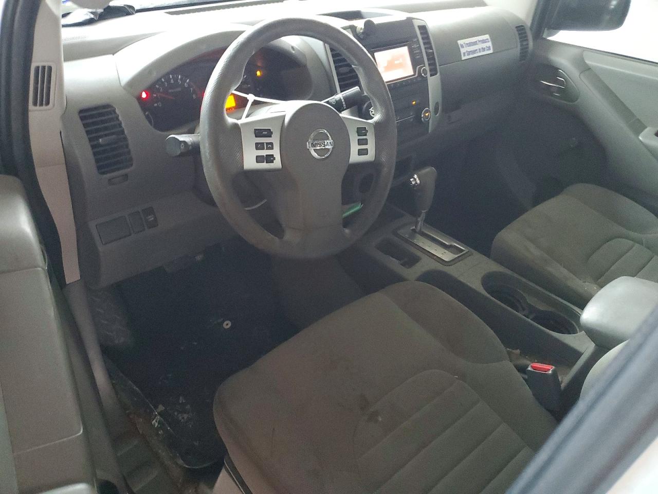 Nissan Frontier S