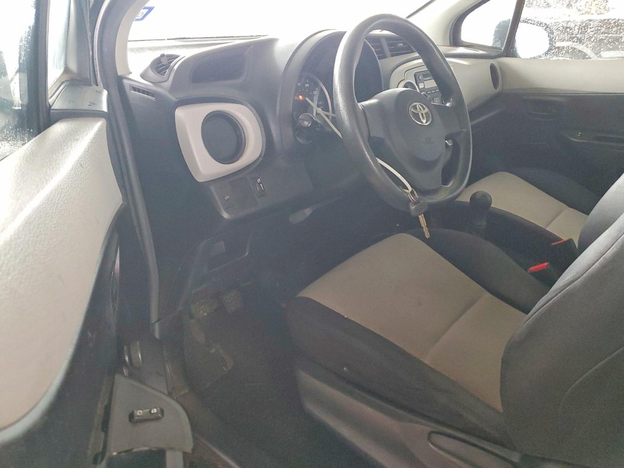 Toyota Yaris 3-door L