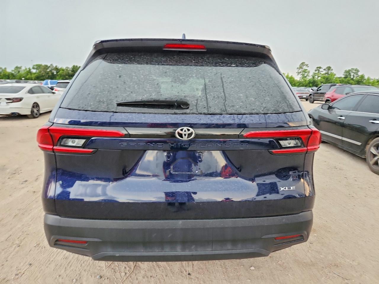 Toyota Grand Highlander Xle