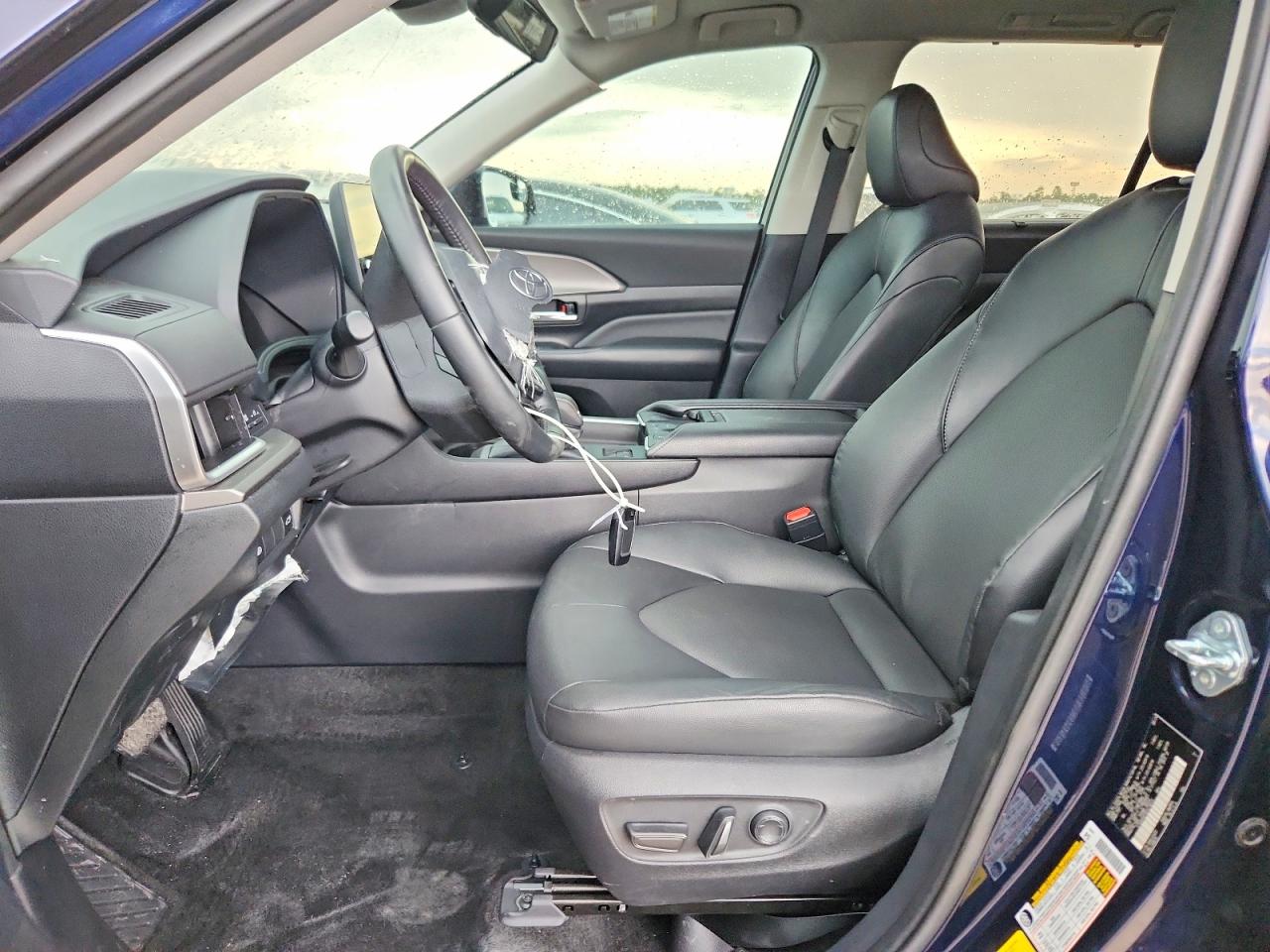 Toyota Grand Highlander Xle