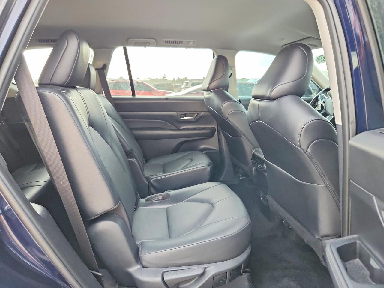 Toyota Grand Highlander Xle