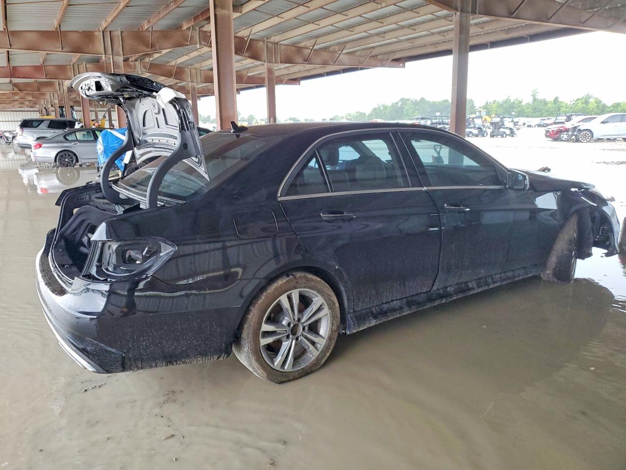 Mercedes-Benz E-Class 250 Bluetec