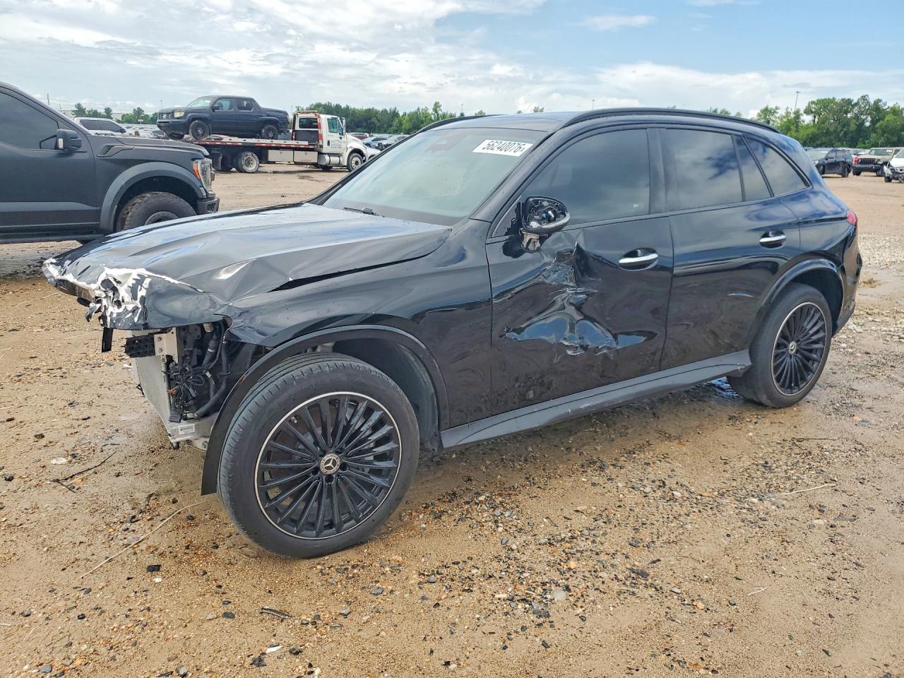Salvage Mercedes-Benz GLC Image