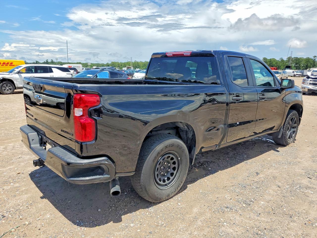 Chevrolet Silverado C1500 Custom