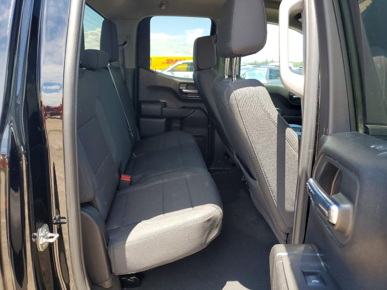 Chevrolet Silverado C1500 Custom