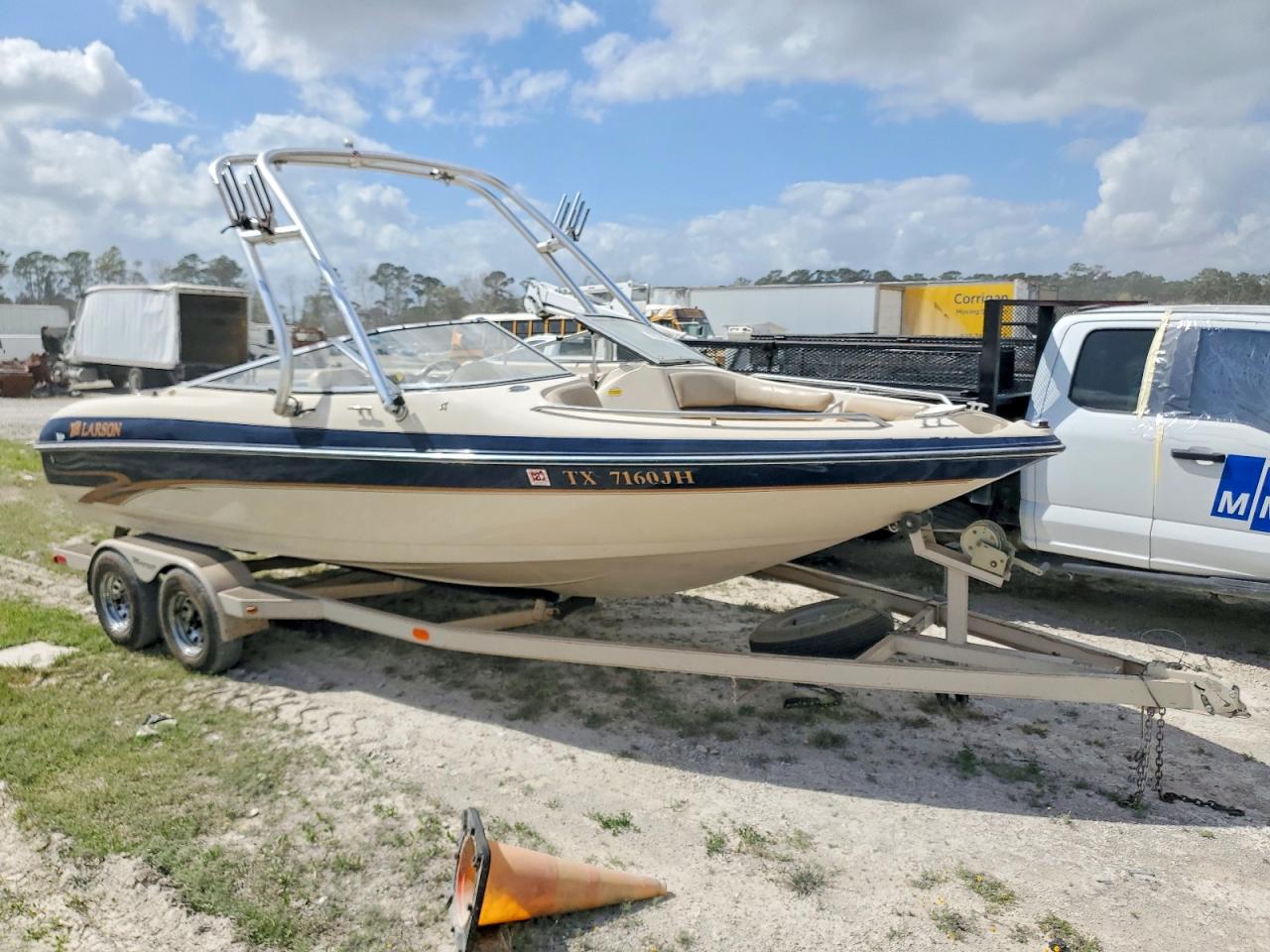 Salvage Larson Boatw Trai Image