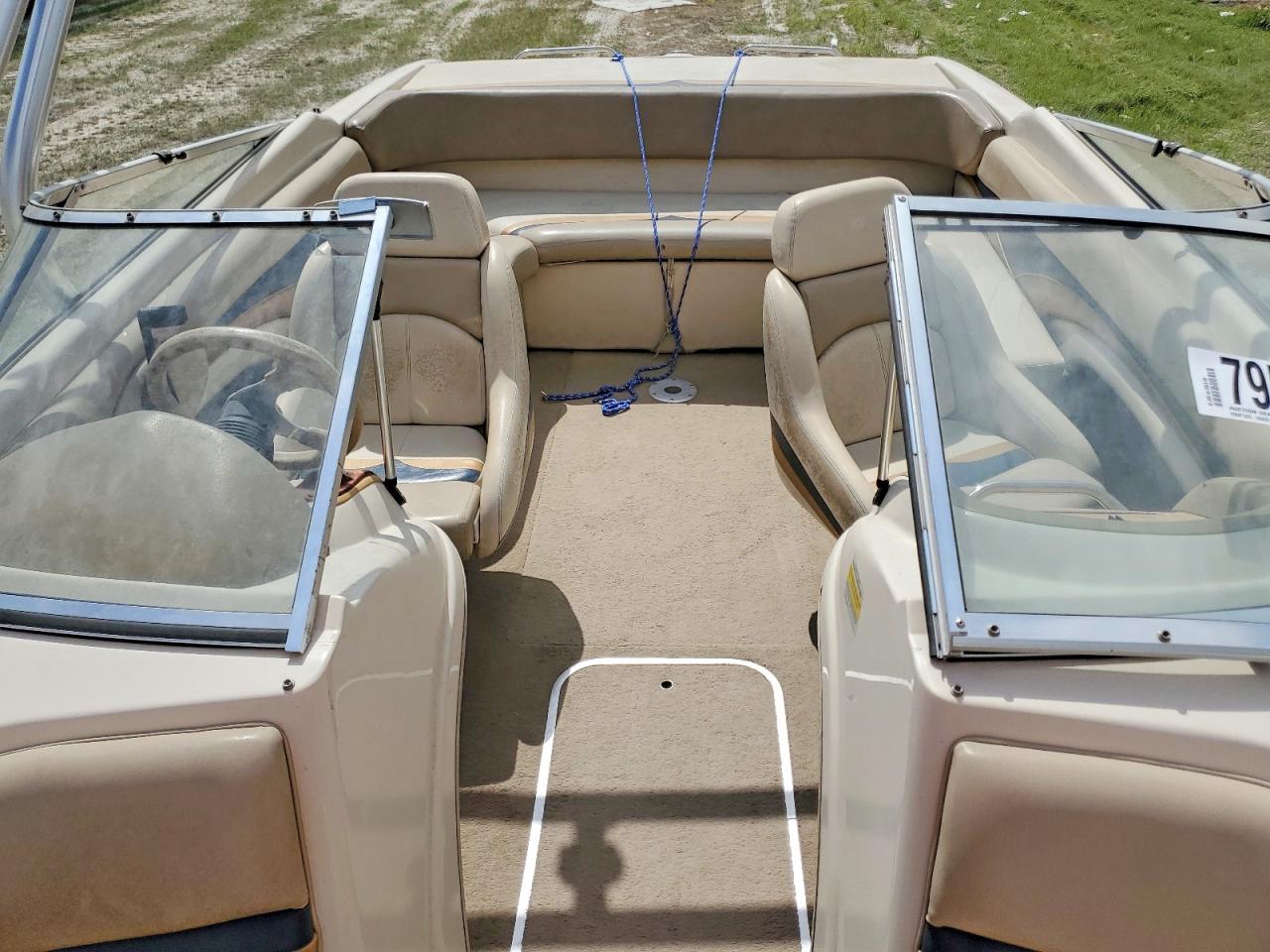 Larson Boatw Trai