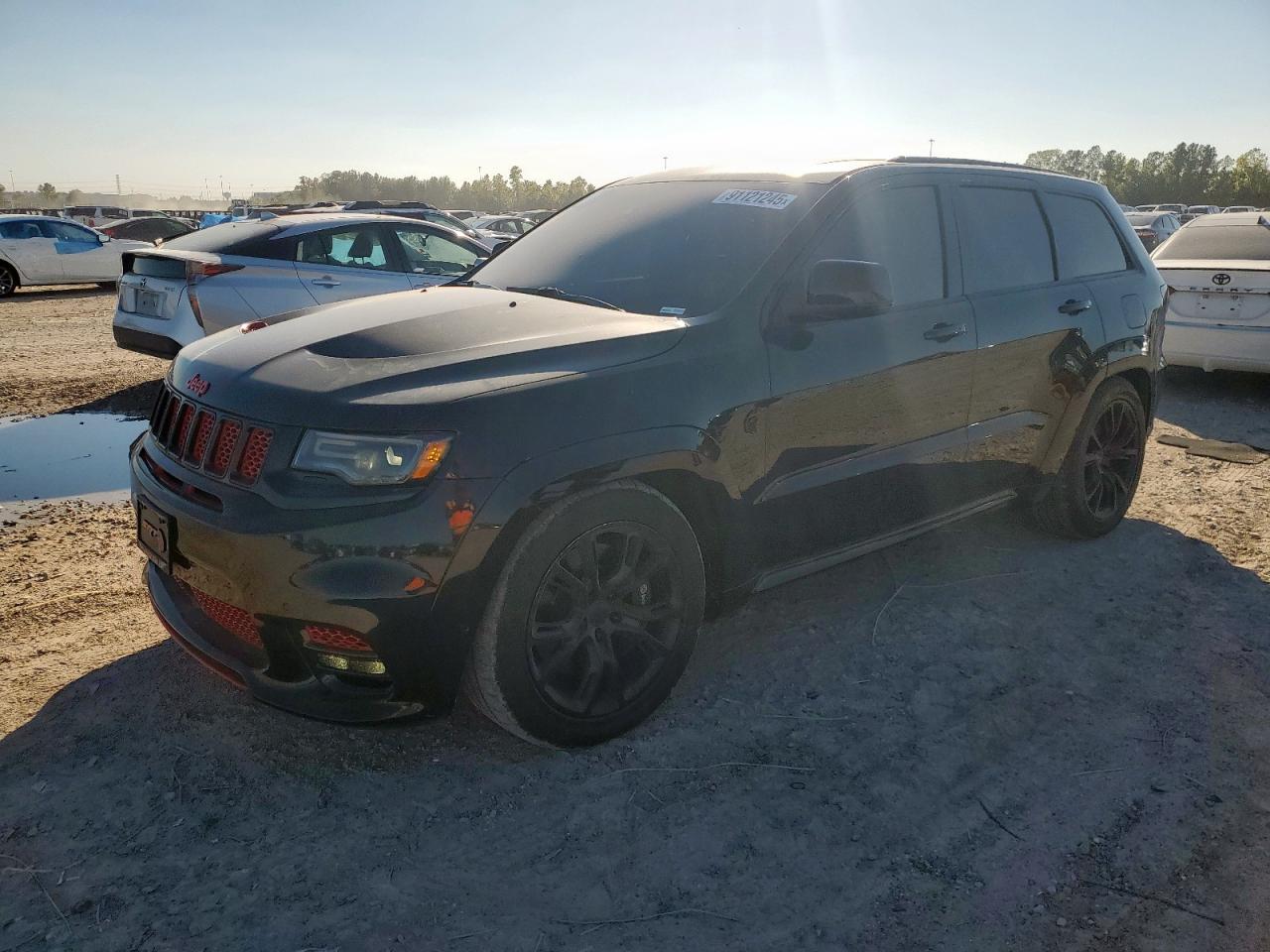 Salvage Jeep Grand Cherokee Image