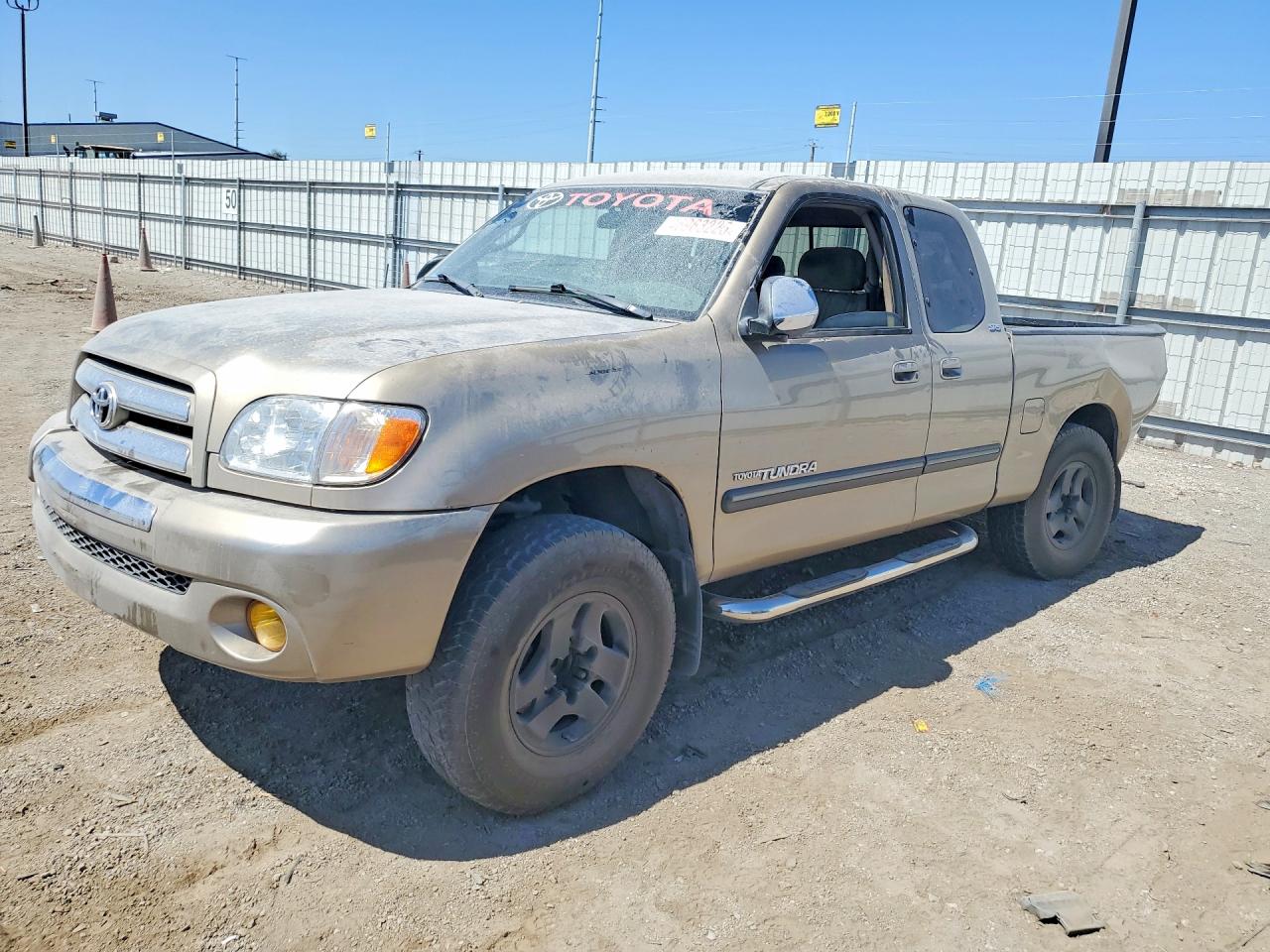 Salvage Toyota Tundra Image