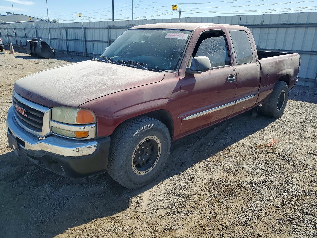 Salvage GMC Sierra Image