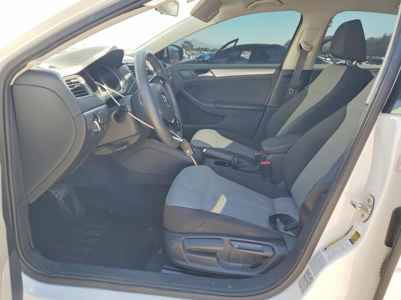Volkswagen Jetta S