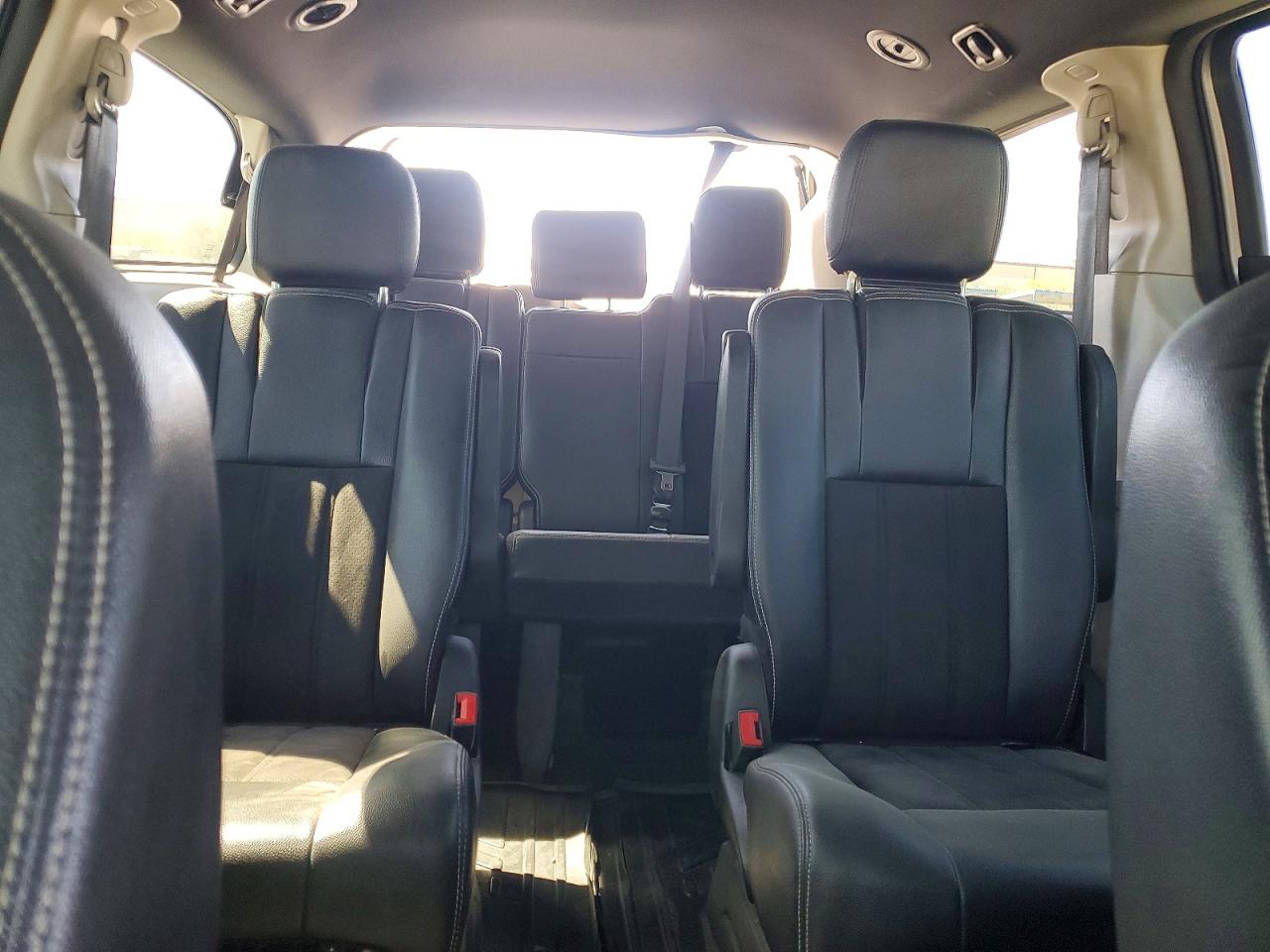 Dodge Caravan Sxt