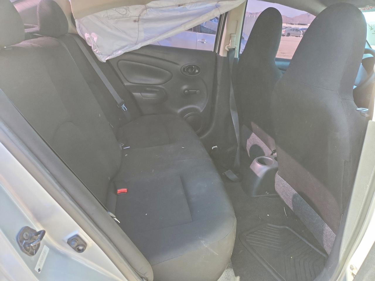 Nissan Versa 1.6 S Plus