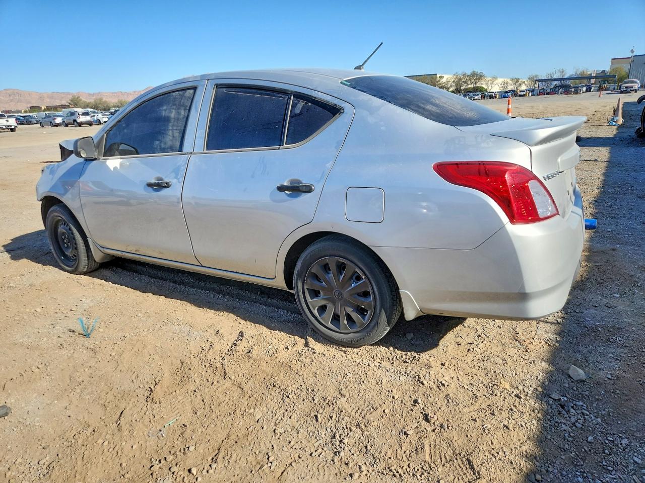 Nissan Versa 1.6 S Plus