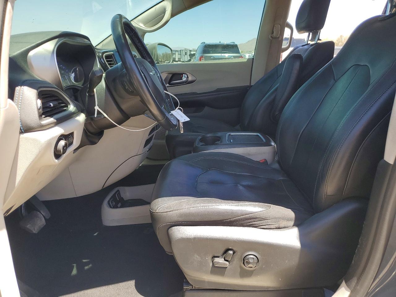 Chrysler Pacifica Touring L
