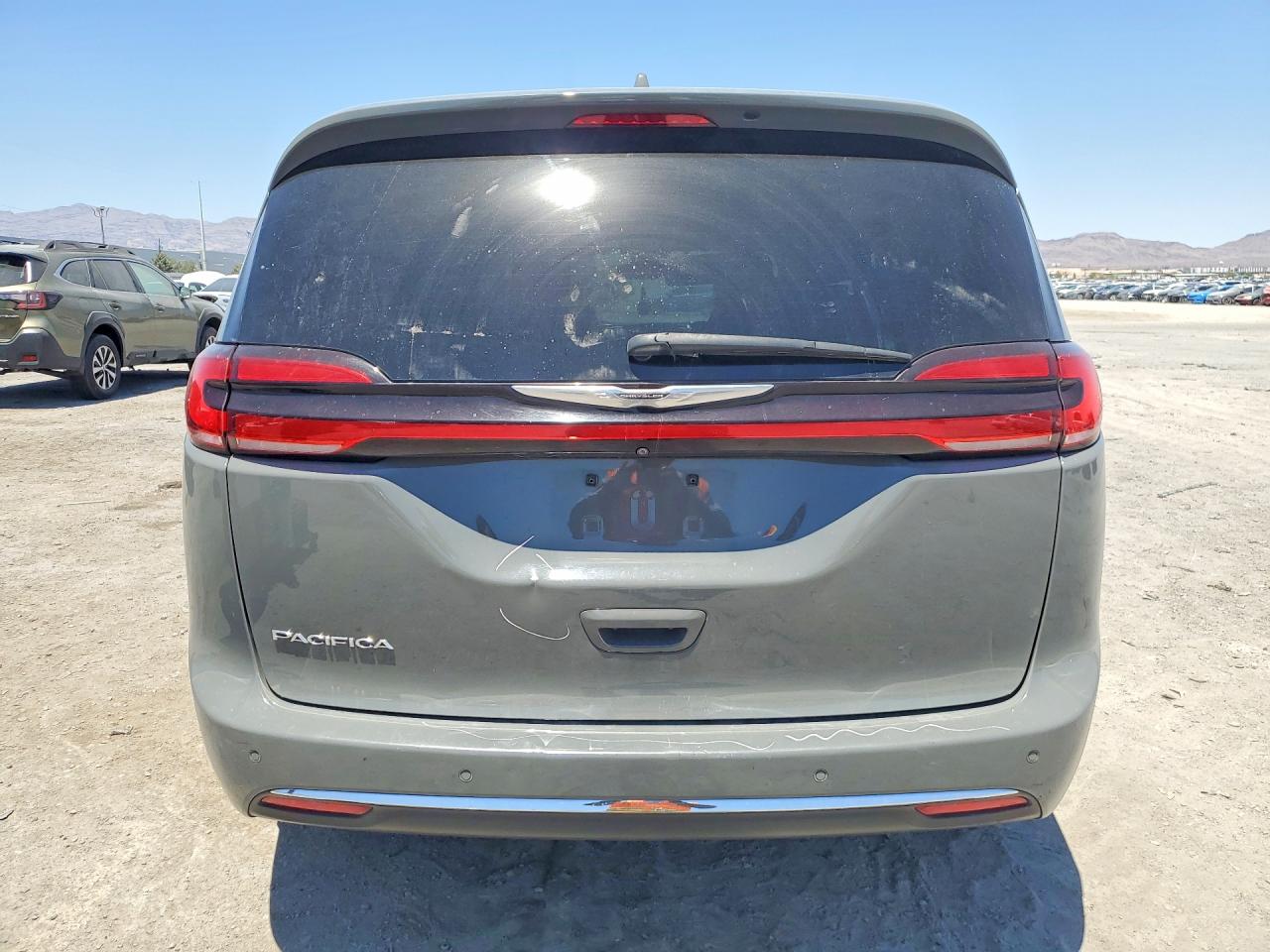 Chrysler Pacifica Touring L