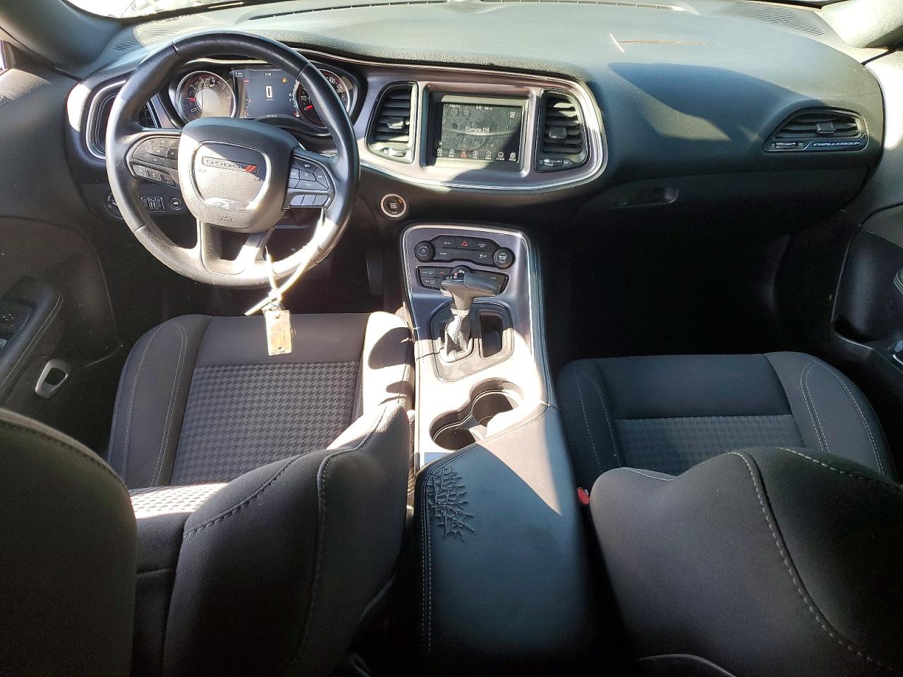 Dodge Challenger Sxt