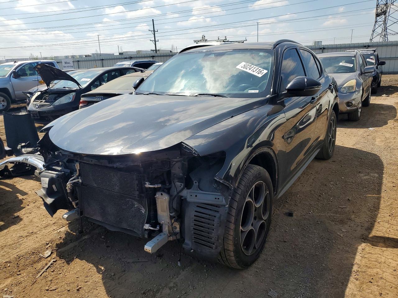 Salvage Alfa Romeo Stelvio Image