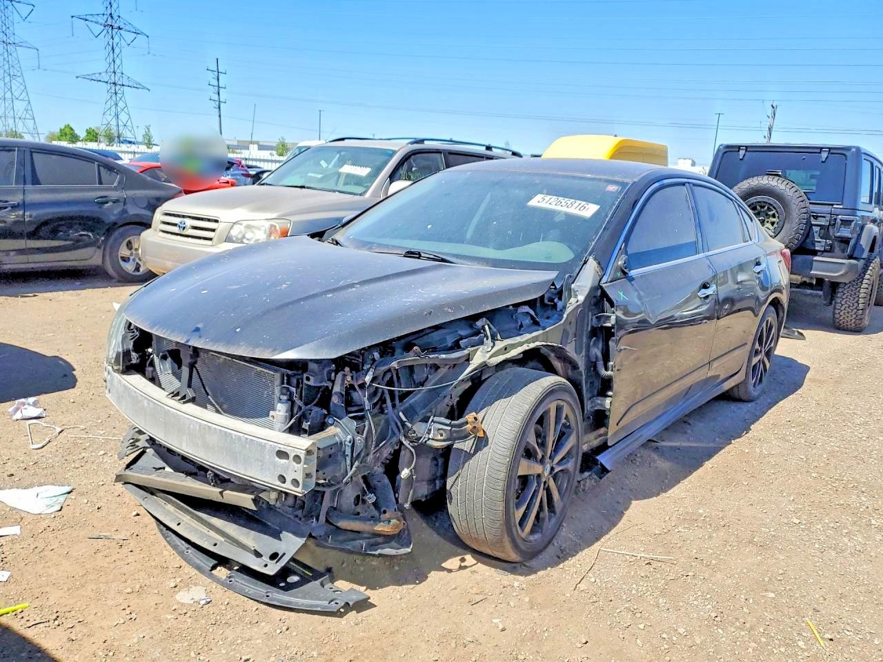 Salvage Nissan Altima Image