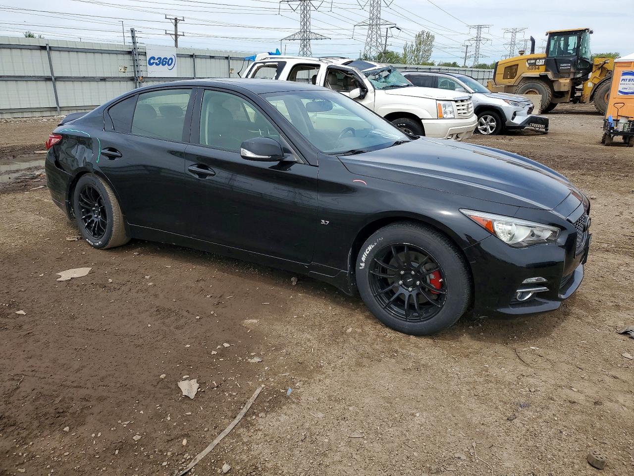 INFINITI Q50 Base