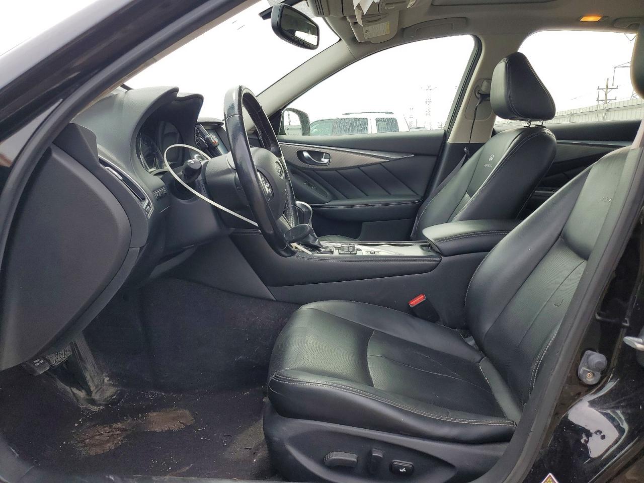INFINITI Q50 Base