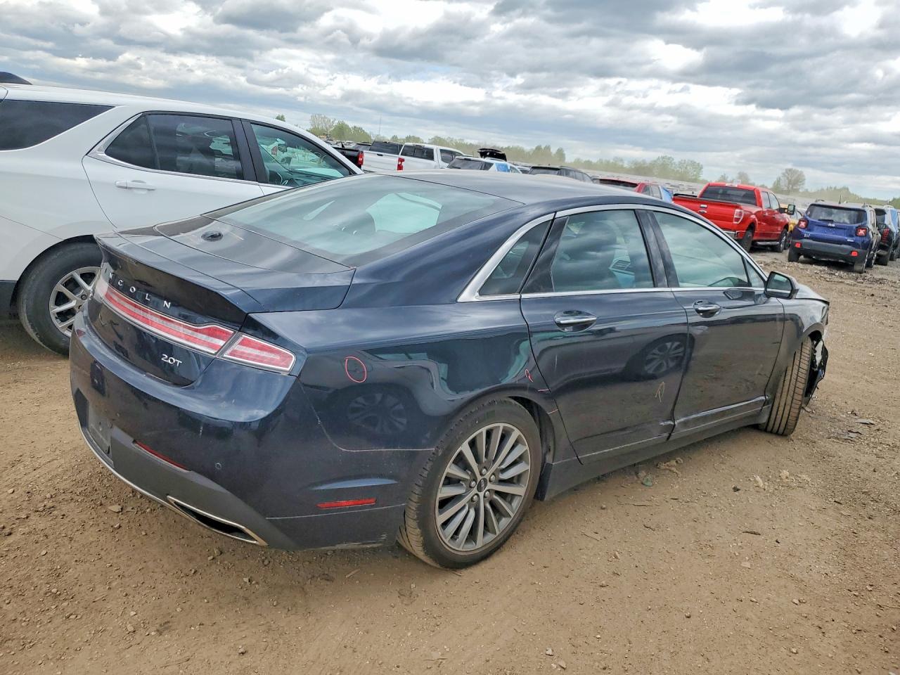 Lincoln MKZ