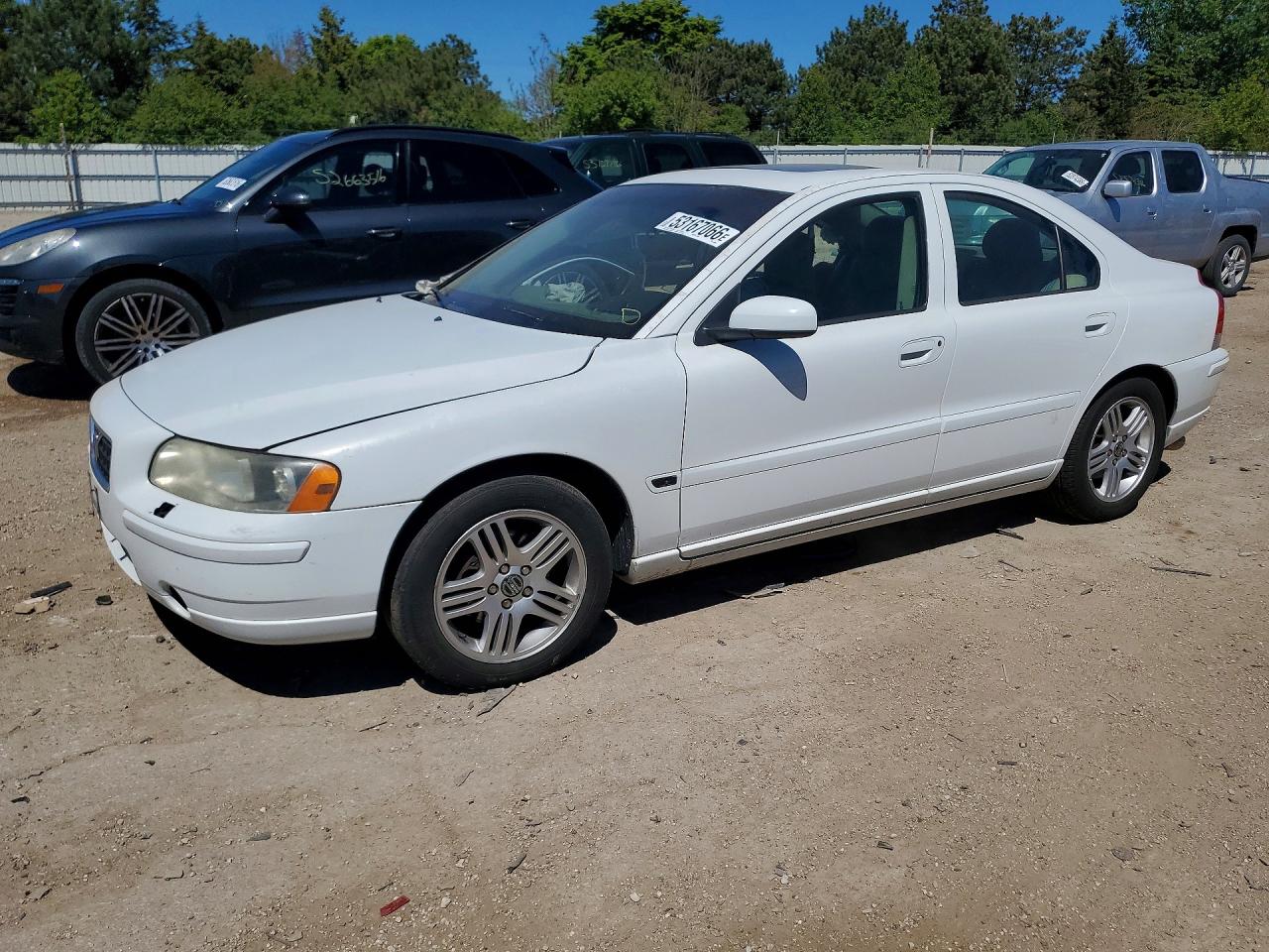 Salvage Volvo S60 Image