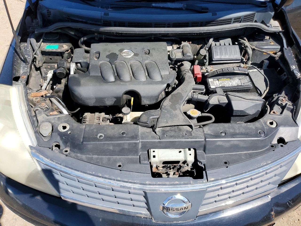 Nissan Versa 1.8 S
