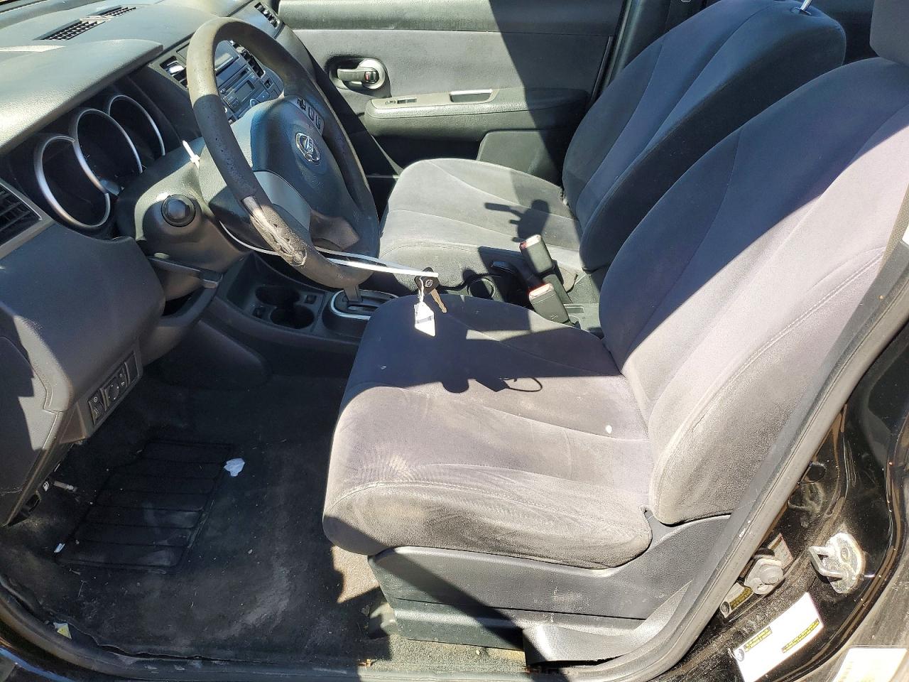 Nissan Versa 1.8 S