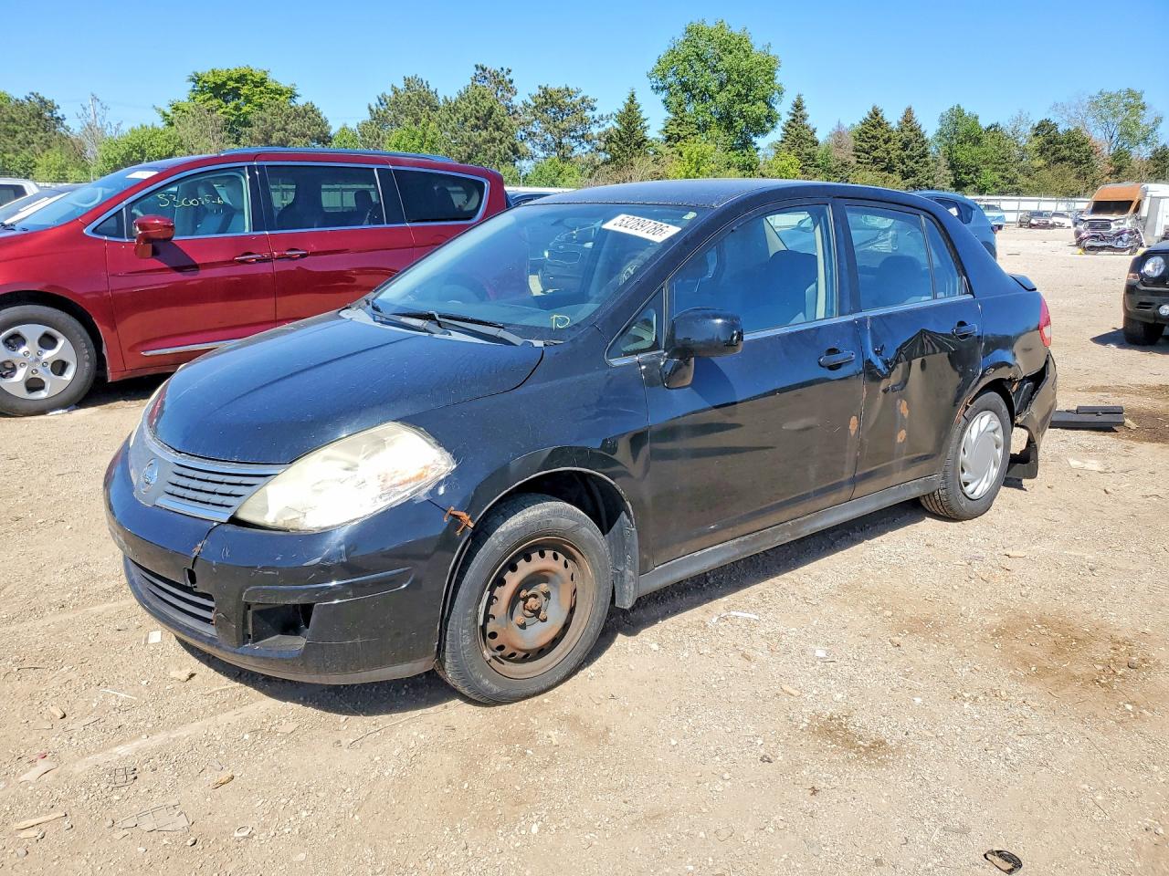 Salvage Nissan Versa Image
