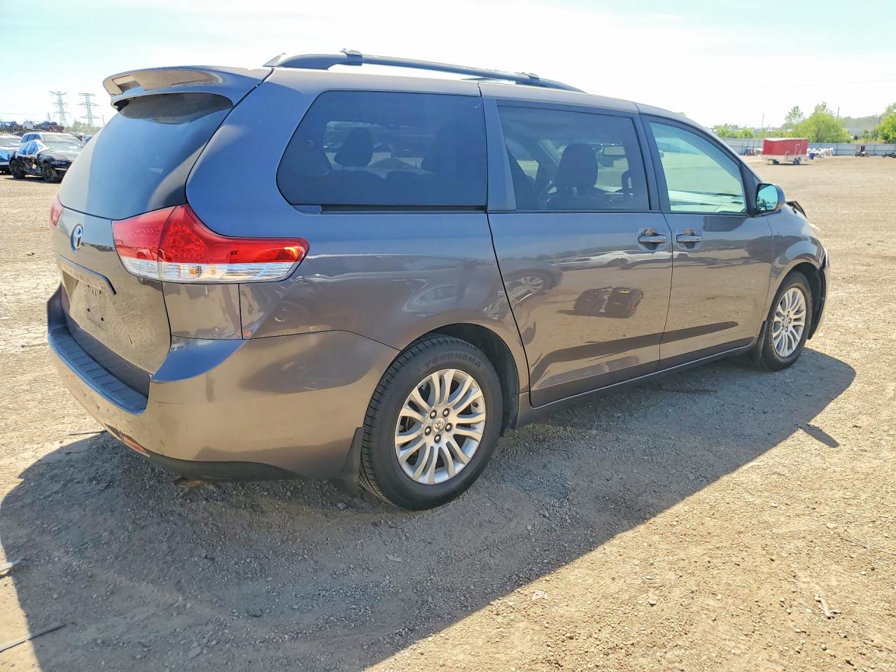Toyota Sienna Xle 8-passenger