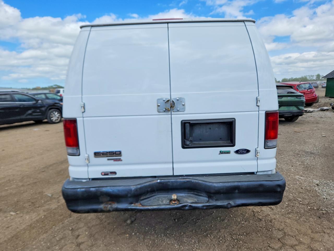 Ford Econoline E250 Van
