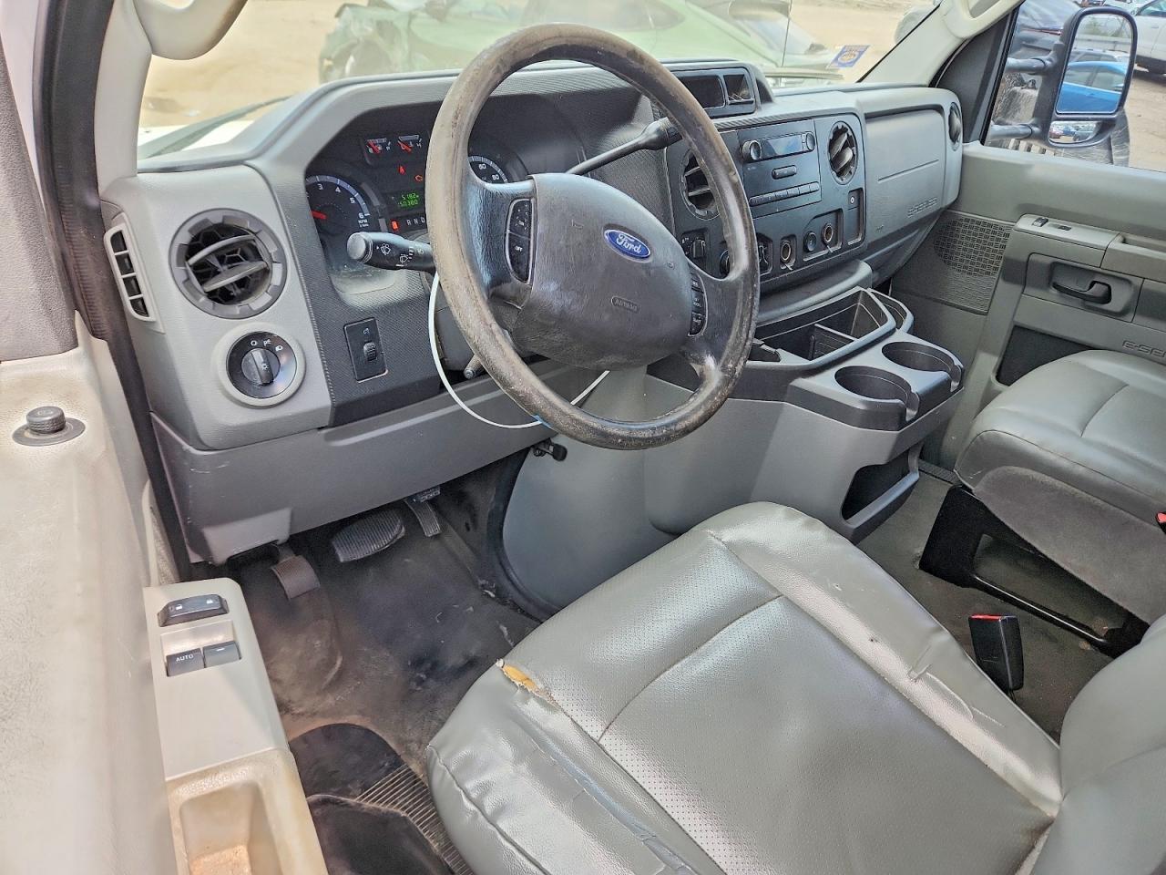 Ford Econoline E250 Van