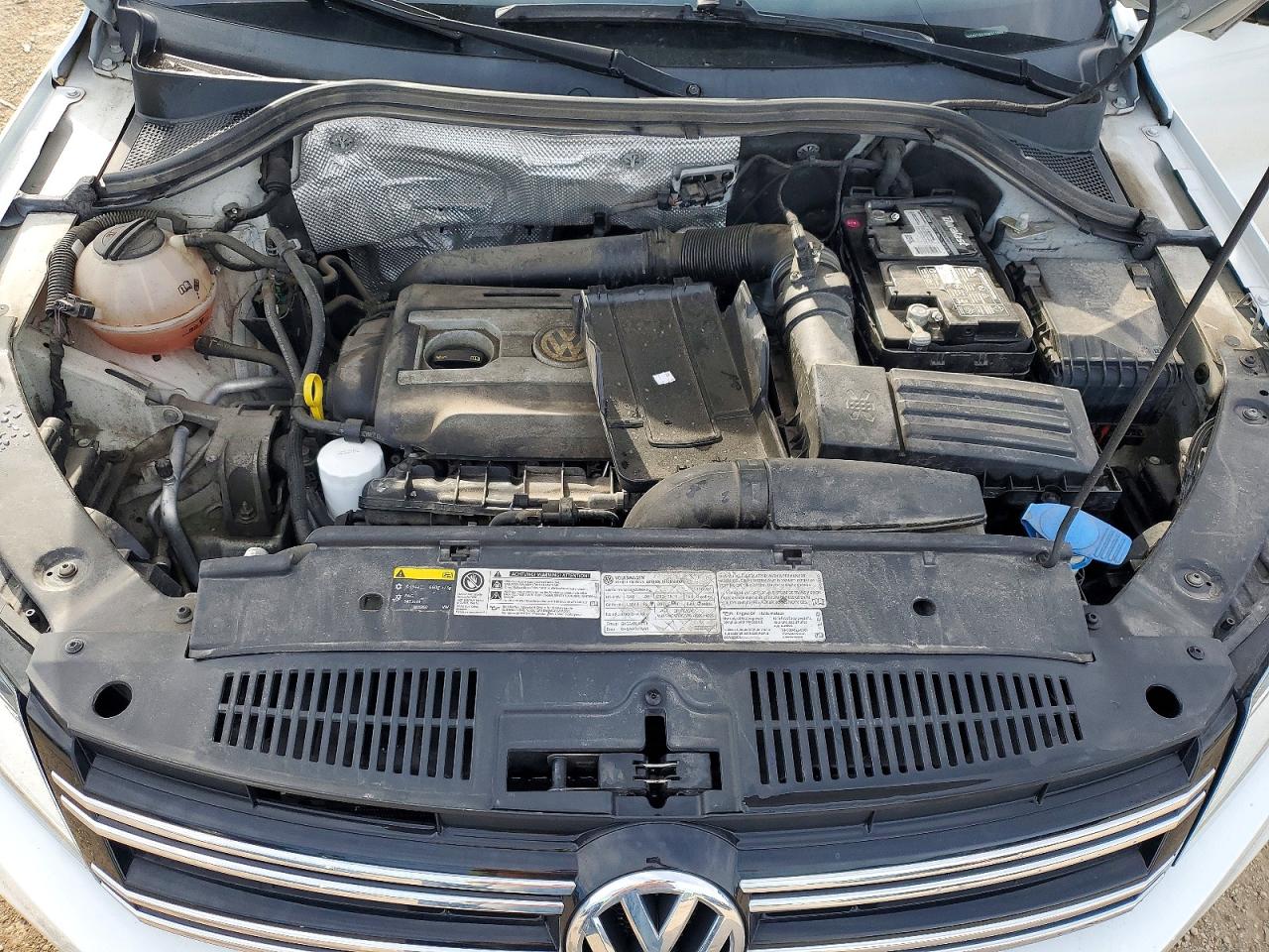 Volkswagen Tiguan S