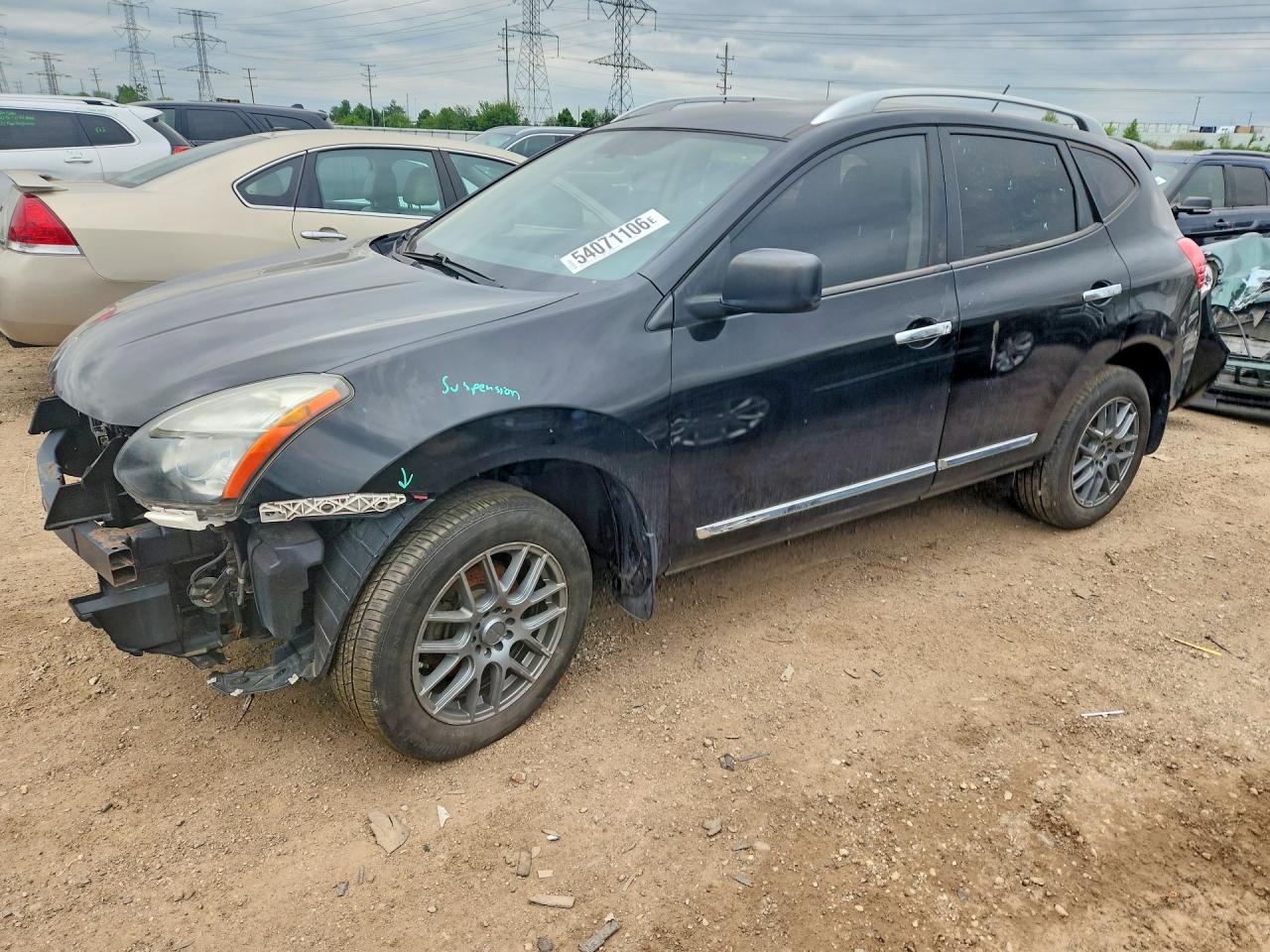 Salvage Nissan Rogue Image