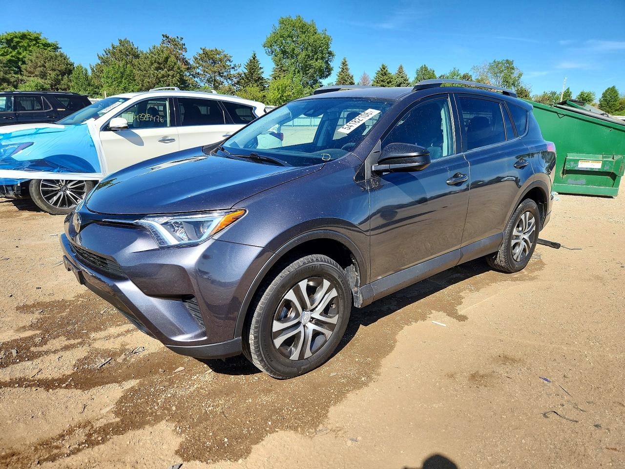 Salvage Toyota RAV4 Image