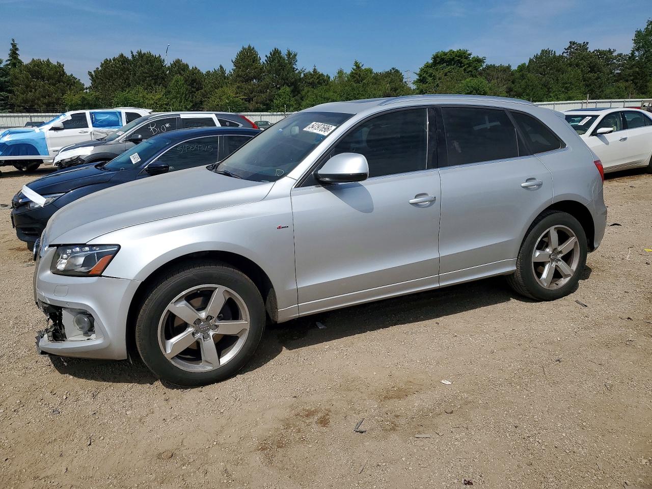 Salvage Audi Q5 Image