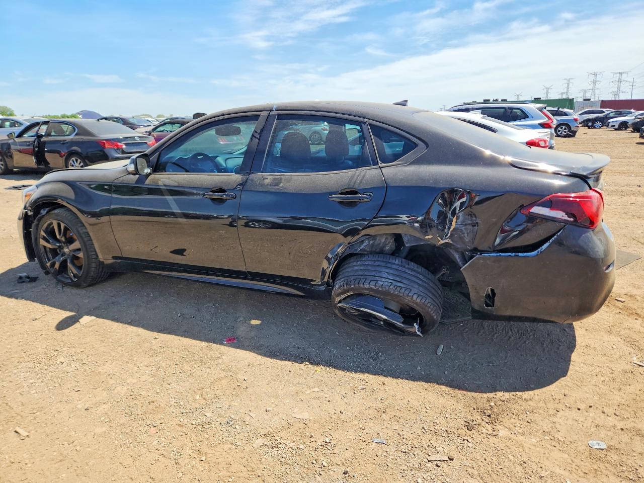 INFINITI Q70 3.7 Luxe