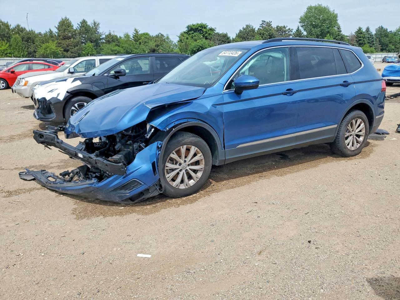 Salvage Volkswagen Tiguan Image
