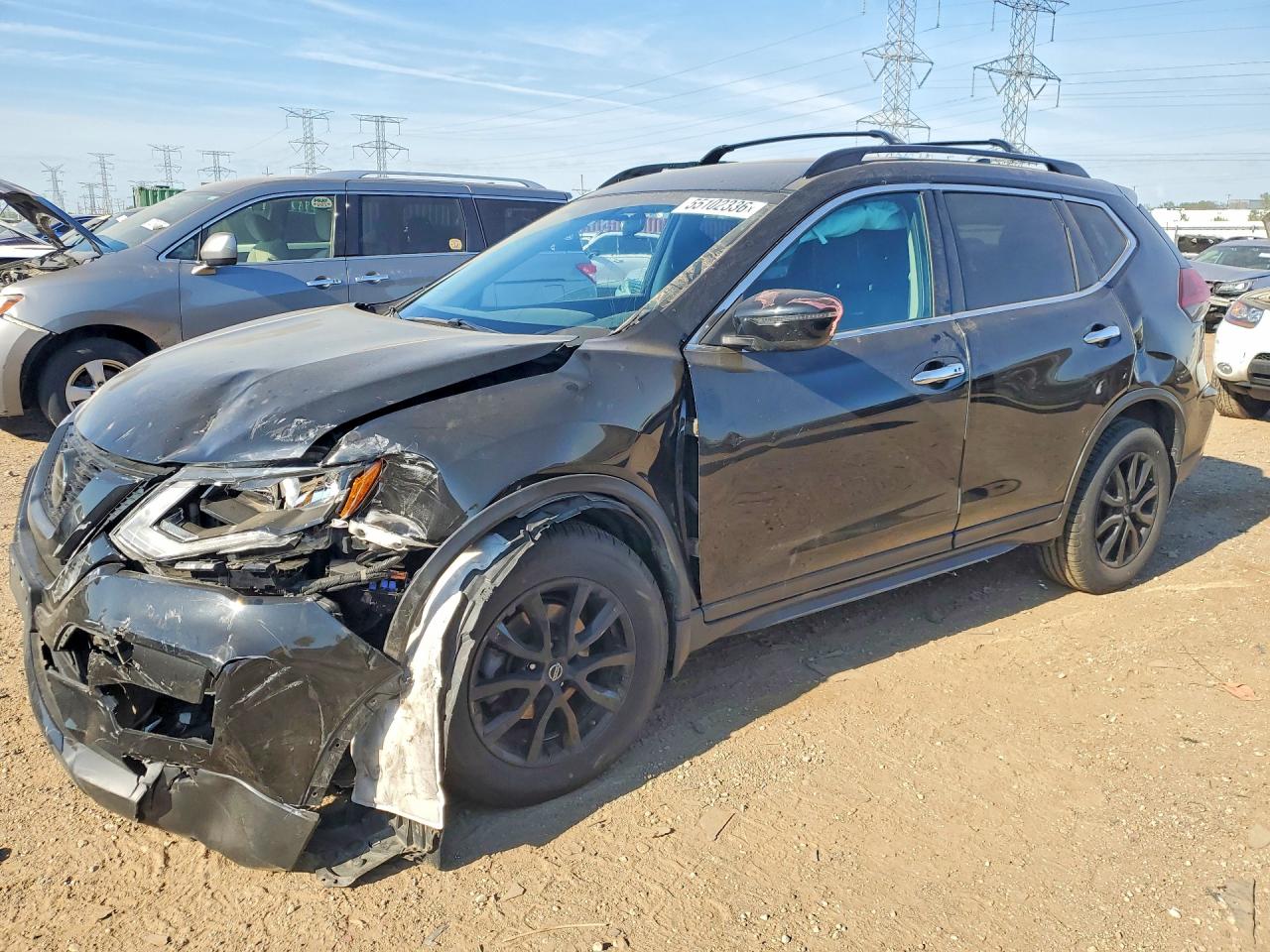 Salvage Nissan Rogue Image