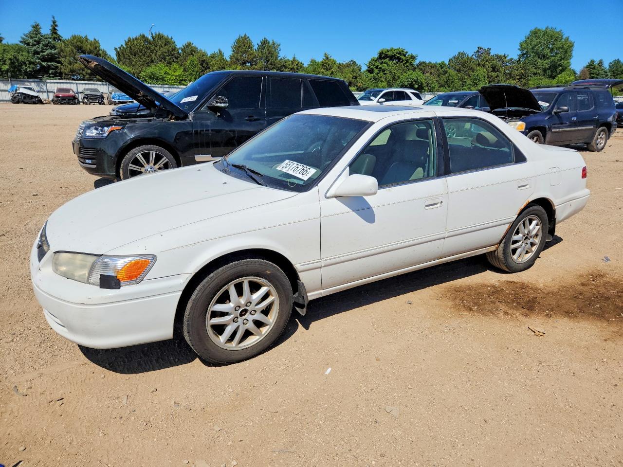 Salvage Toyota Camry Image