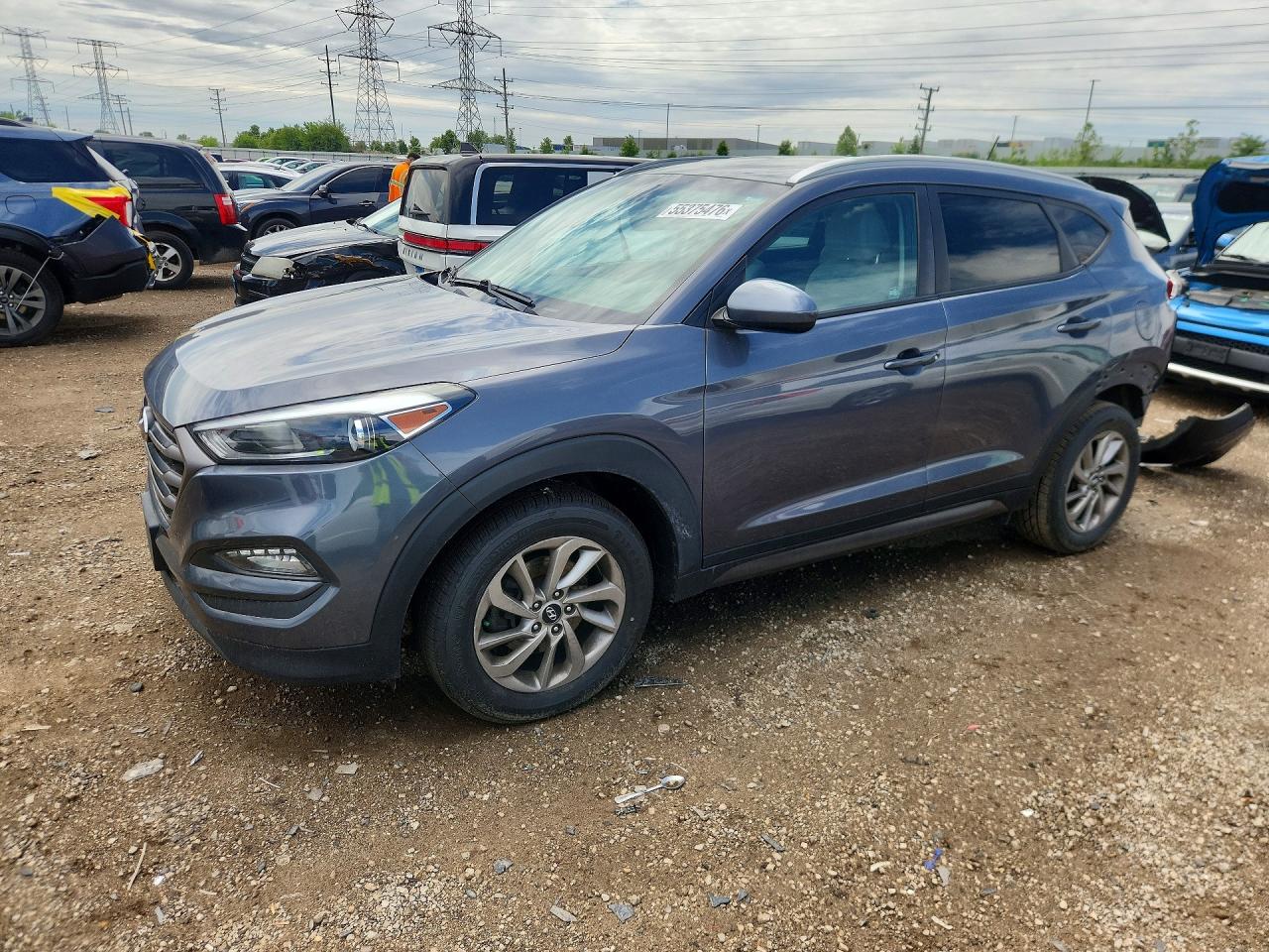 Salvage Hyundai TUCSON Image