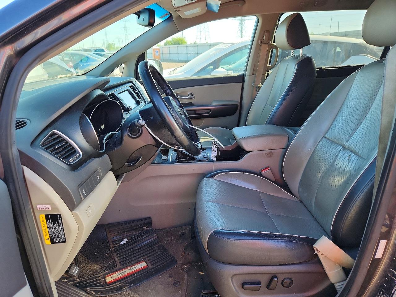 Kia Sedona Lx