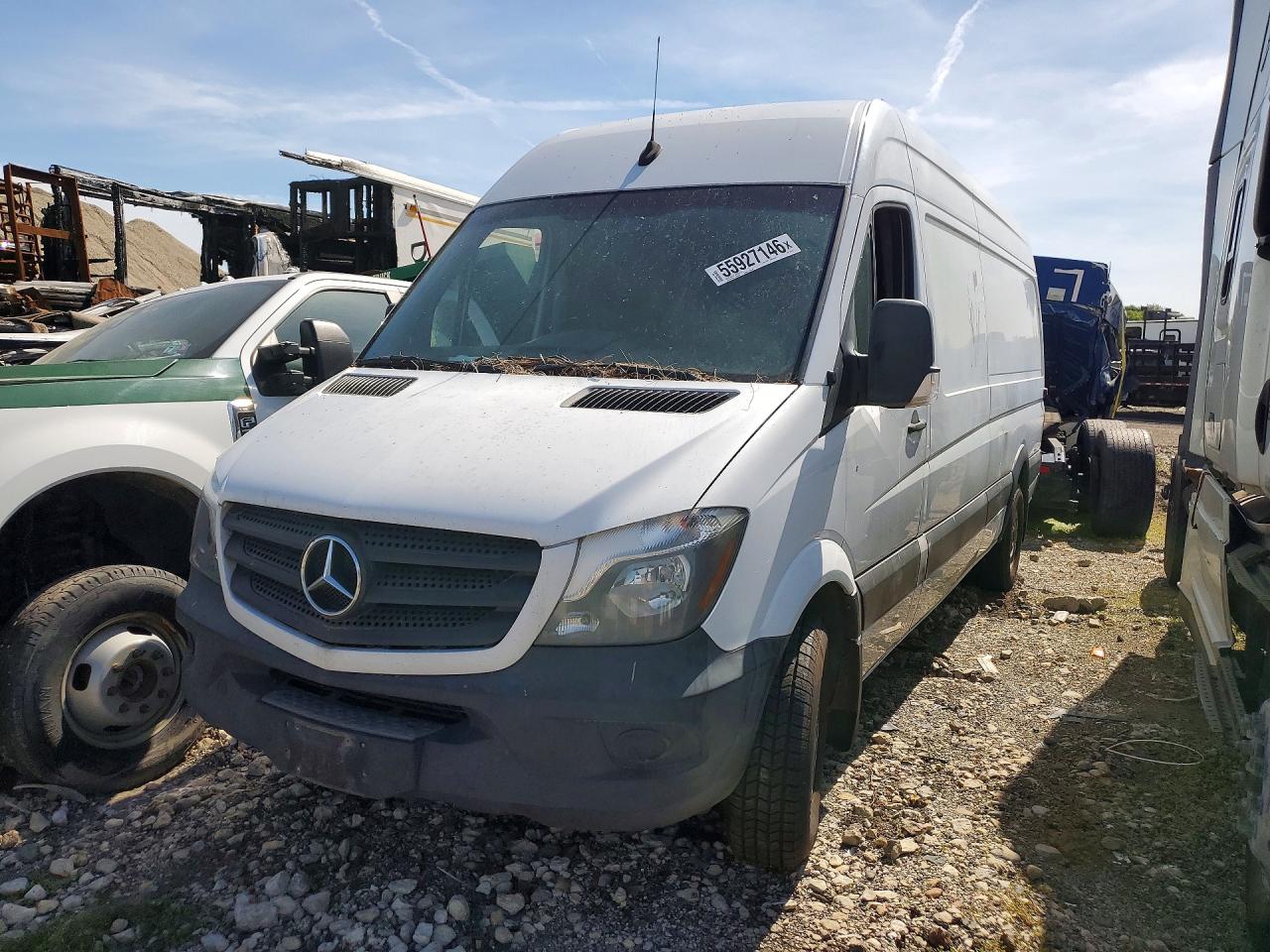Salvage Mercedes-Benz Sprinter Image