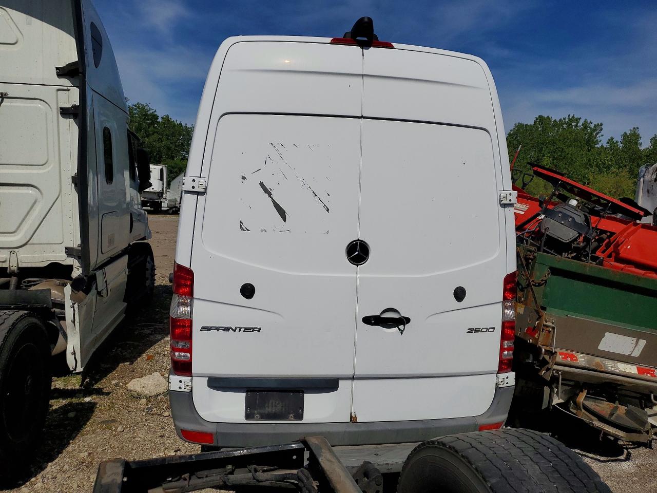 Mercedes-Benz Sprinter 2500