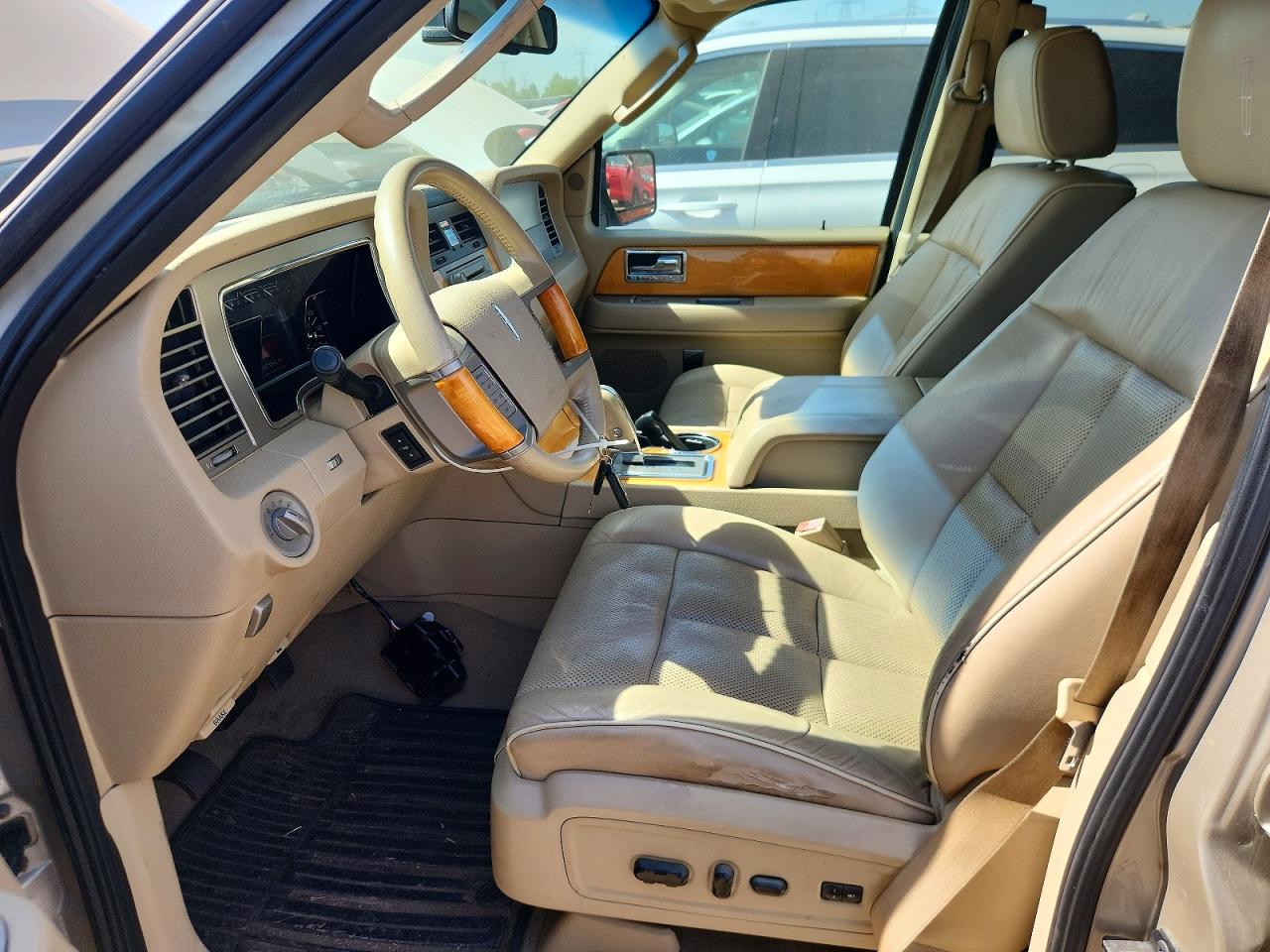 Lincoln Navigator L