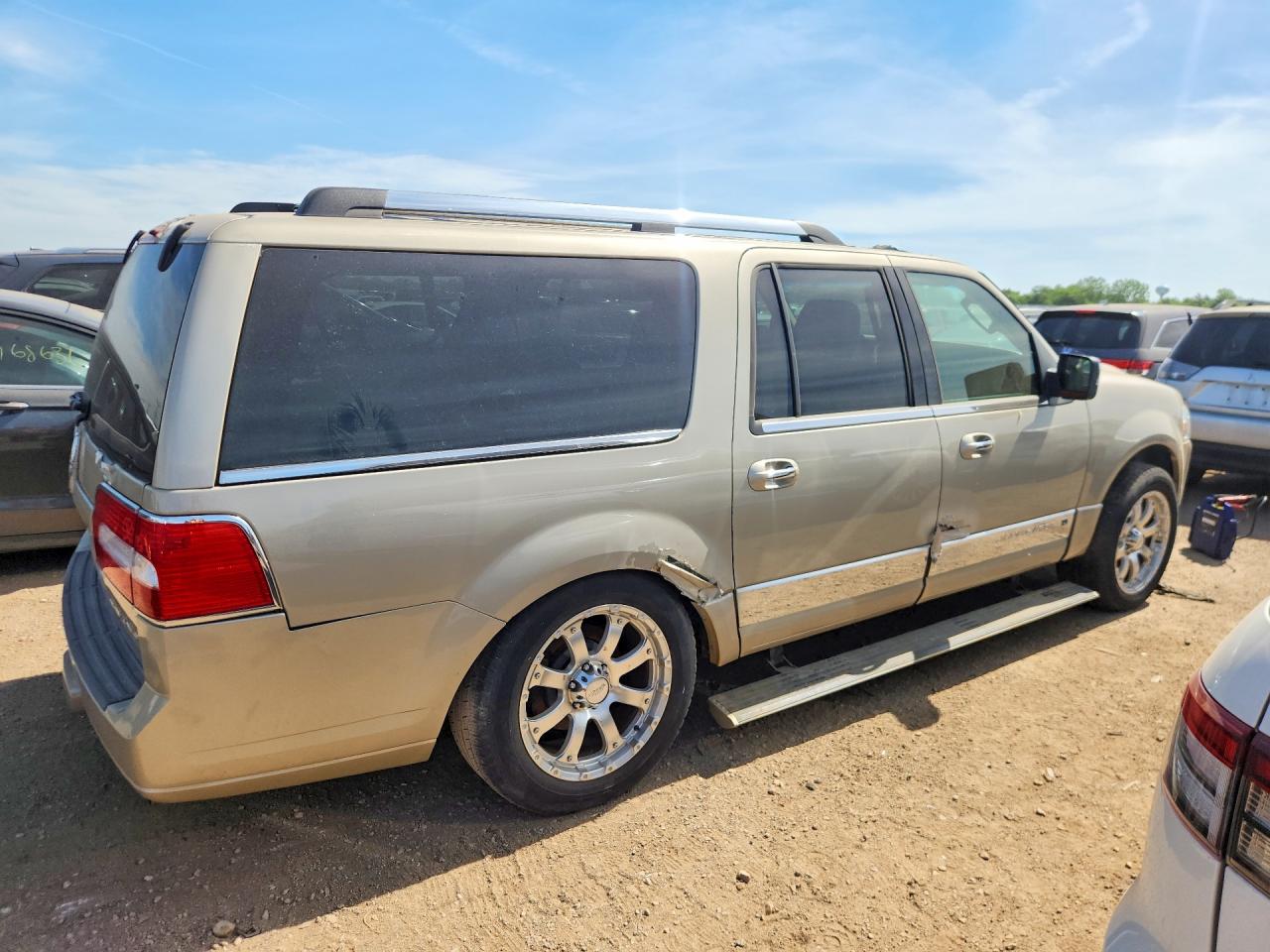 Lincoln Navigator L